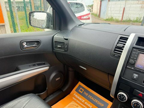 Nissan X-Trail Tekna Beige #77