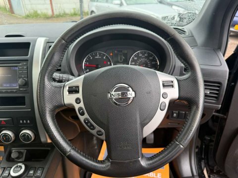 Nissan X-Trail Tekna Beige #36