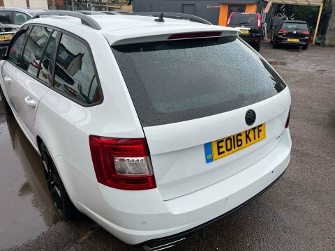 Skoda Octavia Vrs White #9