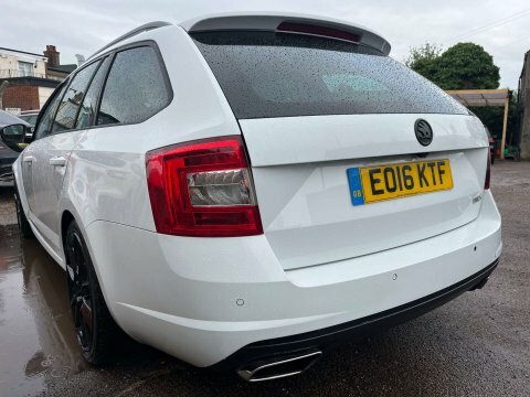Skoda Octavia Vrs White #10