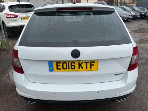 Skoda Octavia Vrs White #8