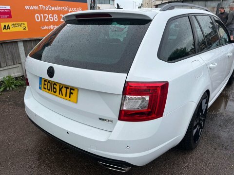 Skoda Octavia 2.0 Octavia Vrs White #6