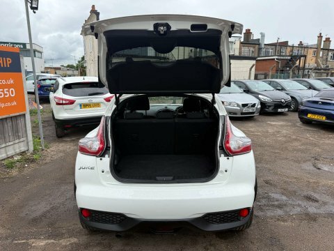 Nissan Juke Acenta Xtronic Red #16