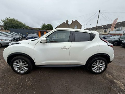 Nissan Juke Acenta Xtronic Red #12
