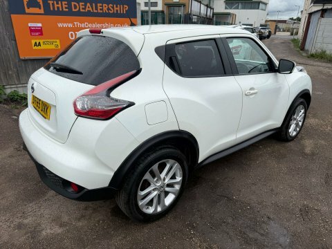 Nissan Juke Acenta Xtronic Red #5