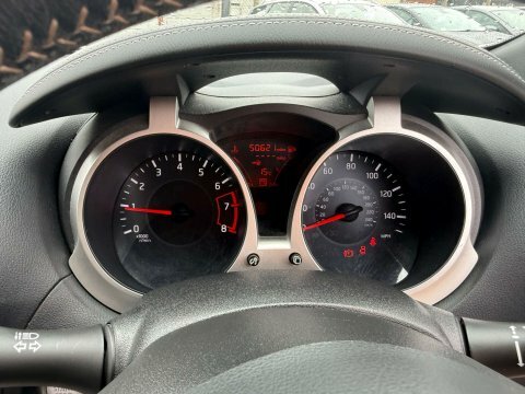 Nissan Juke Acenta Xtronic Red #26