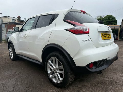Nissan Juke Acenta Xtronic Red #13