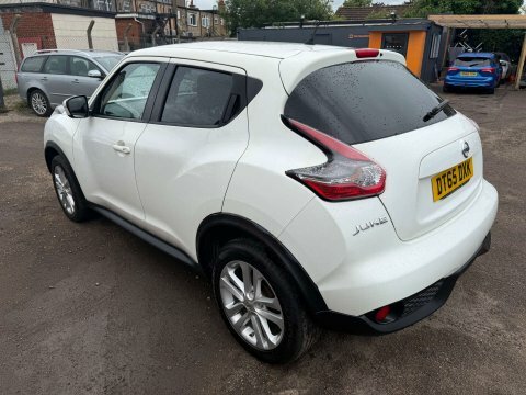 Nissan Juke Acenta Xtronic Red #14