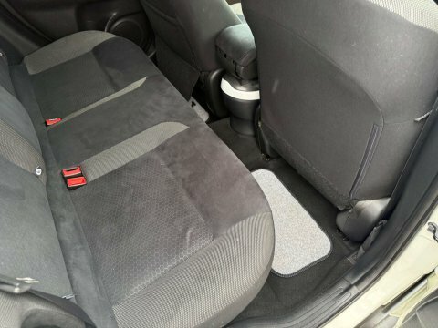 Nissan Juke Acenta Xtronic Red #18