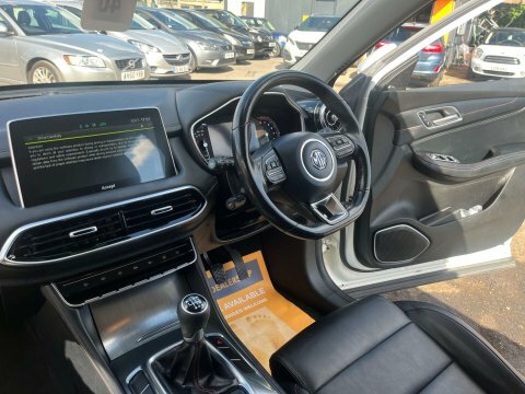 MG HS Mg Motor Uk Hs 1.5 Tgi Exclusive Dct Black #64