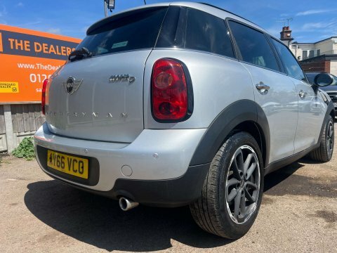 Mini Countryman 2.0 Cooper D All4 110 Bhp White #8