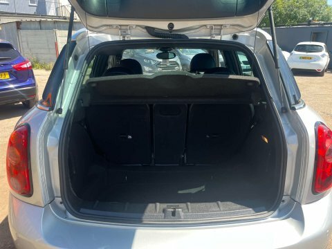 Mini Countryman 2.0 Cooper D All4 110 Bhp White #19