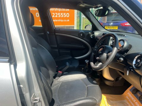 Mini Countryman 2.0 Cooper D All4 110 Bhp White #36