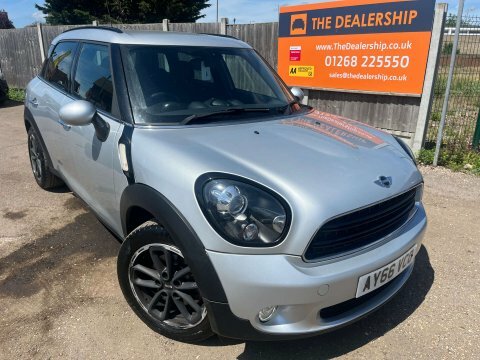 Mini Countryman 2.0 Cooper D All4 110 Bhp White #2