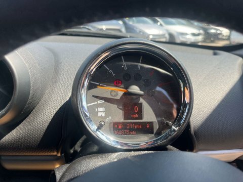 Mini Countryman 2.0 Cooper D All4 110 Bhp White #34