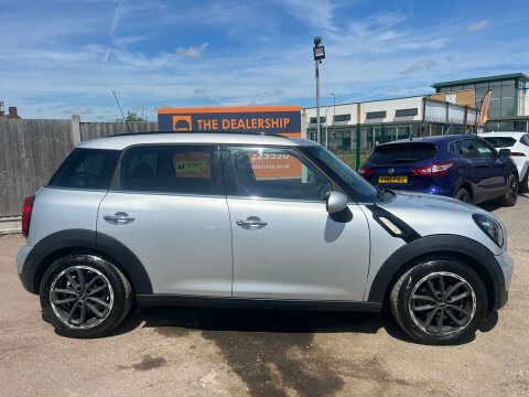 Mini Countryman 2.0 Cooper D All4 110 Bhp White #5