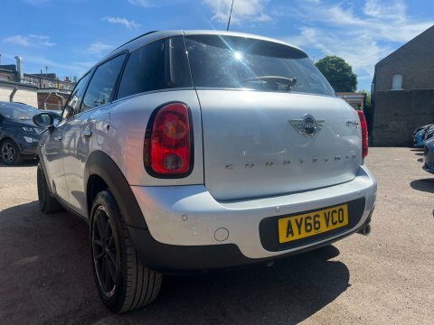 Mini Countryman 2.0 Cooper D All4 110 Bhp White #12