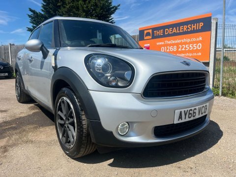 Mini Countryman 2.0 Cooper D All4 110 Bhp White #4