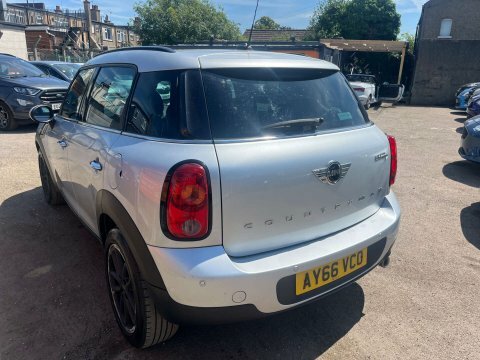 Mini Countryman 2.0 Cooper D All4 110 Bhp White #11