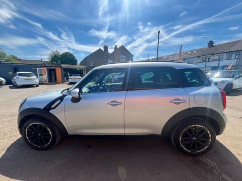 Mini Countryman 2.0 Cooper D All4 110 Bhp White #13