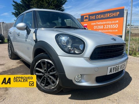 Mini Countryman 2.0 Cooper D All4 110 Bhp White #1