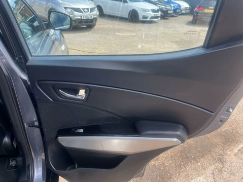 SsangYong Tivoli 1.6 D Elx White #102