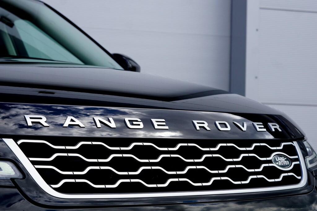 Land Rover Range Rover Evoque 1.5 P300e 12.2Kwh Se WF70HLH Black #3