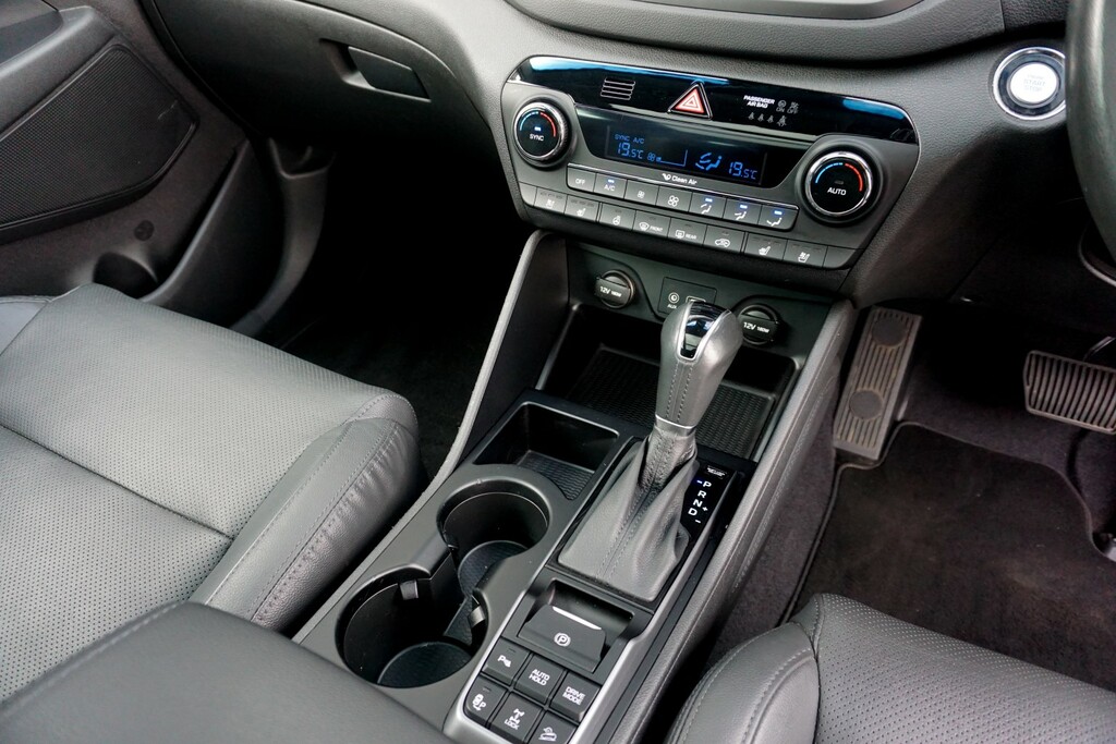 Hyundai Tucson Se Nav White #27