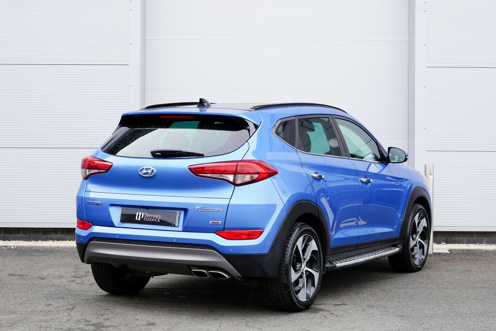 Hyundai Tucson Se Nav White #65