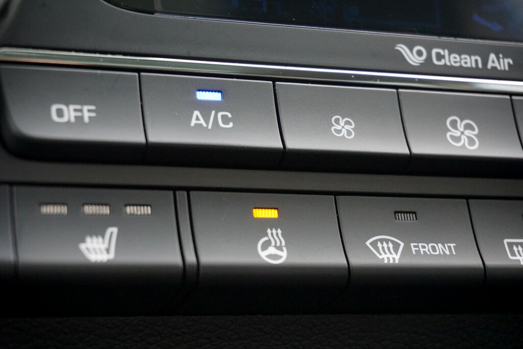 Hyundai Tucson Se Nav White #43