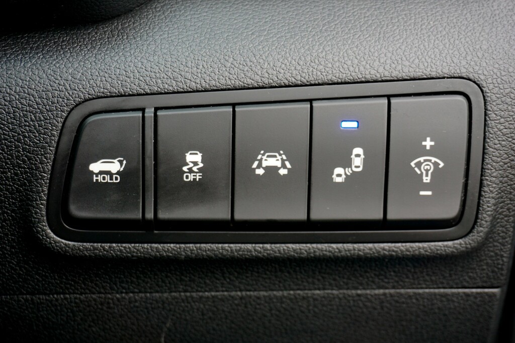Hyundai Tucson Se Nav White #31