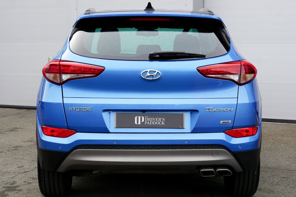 Hyundai Tucson Se Nav White #18