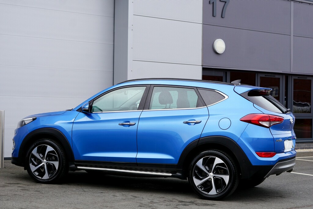 Hyundai Tucson Se Nav White #60