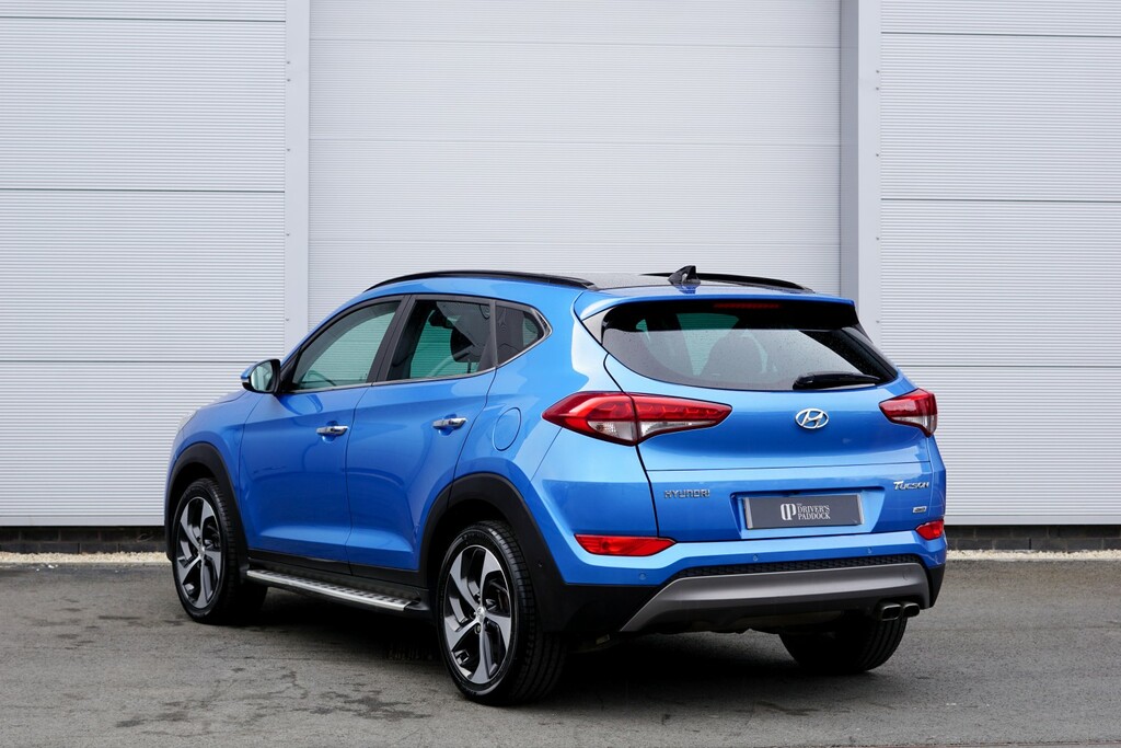 Hyundai Tucson Se Nav White #16