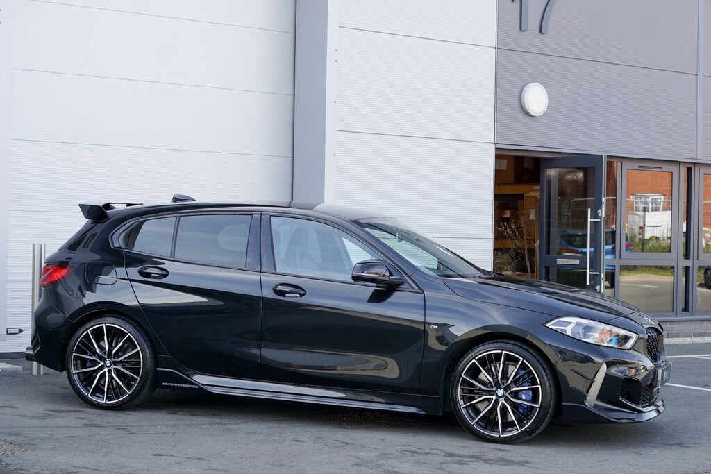 BMW 1 Series 2.0 M135i Xdrive Black #3