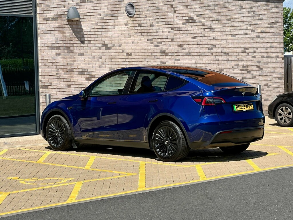 Tesla Model Y Long Range Awd 4Wd