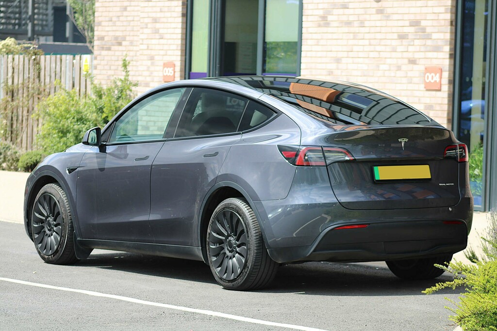 Tesla Model Y Long Range Awd 4Wd #3