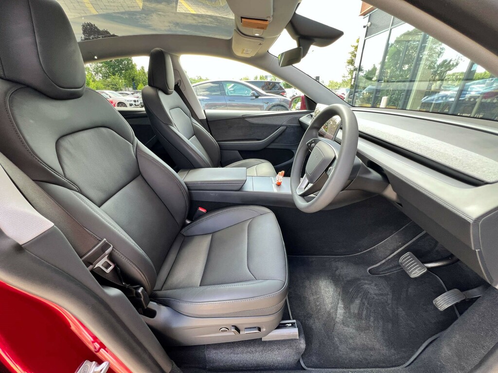 Tesla Model Y Long Range Awd 4Wd #32