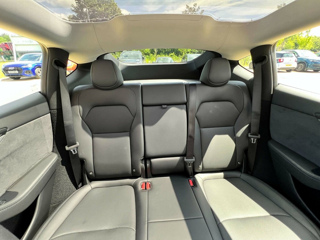 Tesla Model Y Long Range Awd 4Wd #40
