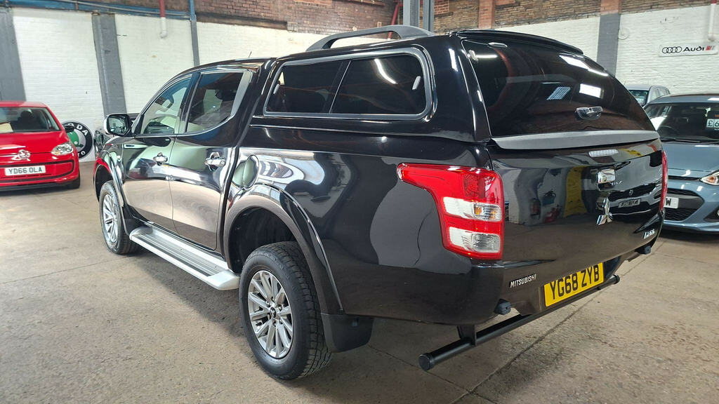Mitsubishi L200 2.4 Di-d Dc Barbarian Pickup Double Cab Grey #7