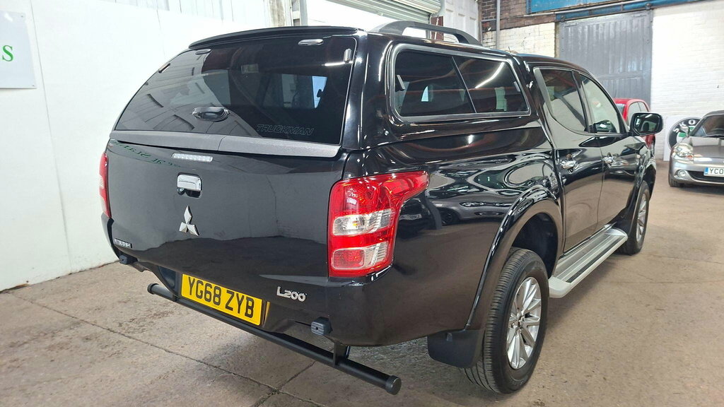 Mitsubishi L200 2.4 Di-d Dc Titan 4Wd Euro 6 Black #6