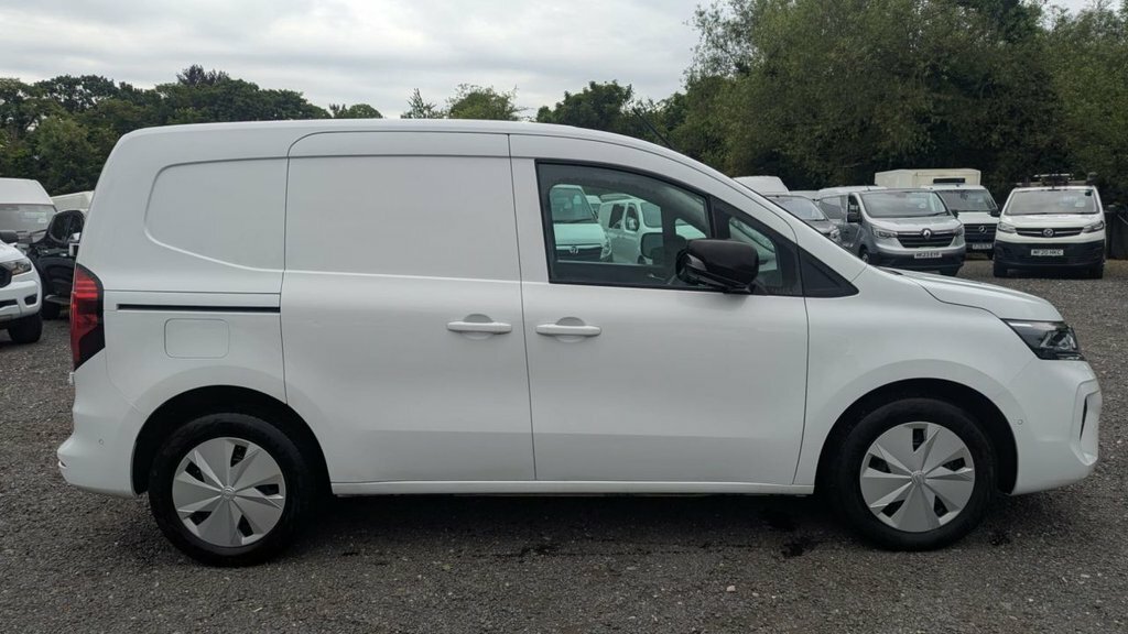 Nissan TOWNSTAR Tekna Panel Van 6Dr L1 122 Ps 45 K White #2