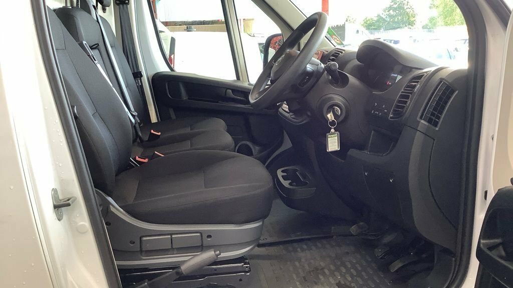 Citroen Relay 2.2 Bluehdi 140 H2 Van Enterprise White #9