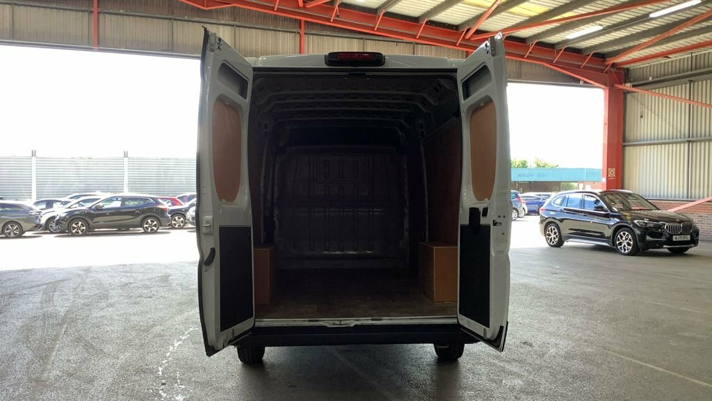 Citroen Relay 2.2 Bluehdi 140 H2 Van Enterprise White #7