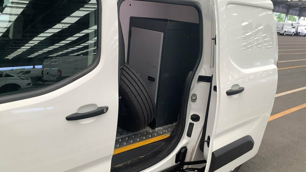Peugeot Partner 1.5 Bluehdi 1000 Professional Standard Panel Van S White #8