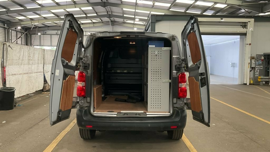 Vauxhall Vivaro 2700 1.5D 120Ps Dynamic H1 Van Grey #9