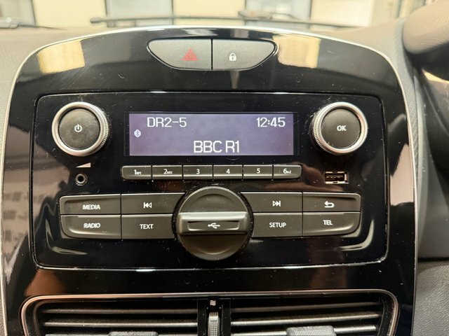 Renault Clio Hatchback 1.5 Dci Dynamique S Nav Euro 6 Ss White #22