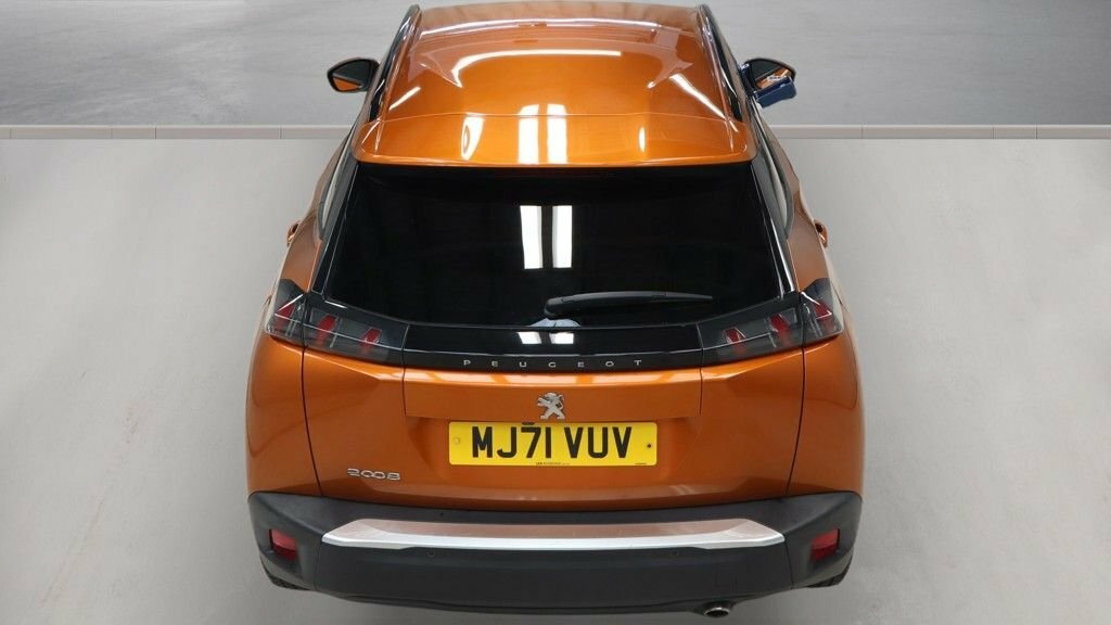 Peugeot 2008 1.2 Puretech Allure Premium Euro... White #7
