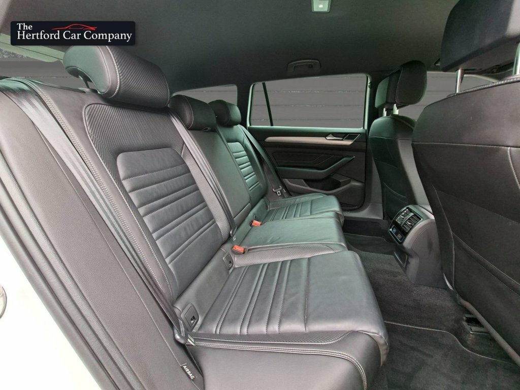 Volkswagen Passat 1.5 Tsi Evo Se Nav Black #11