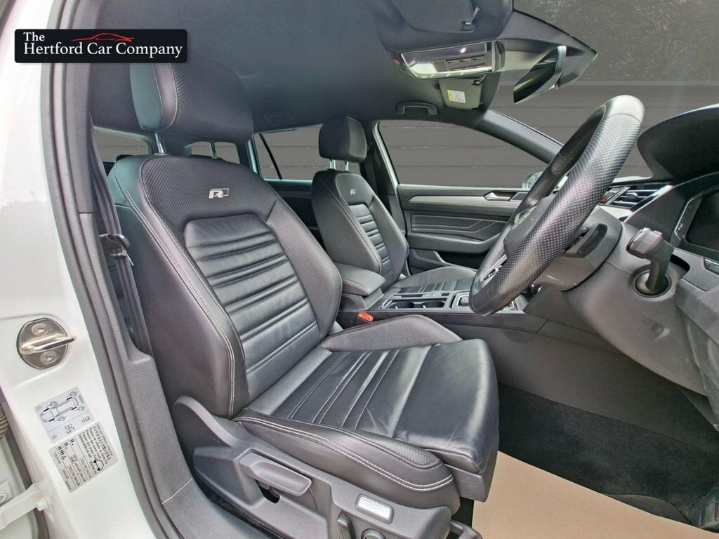 Volkswagen Passat 1.5 Tsi Evo Se Nav Black #10